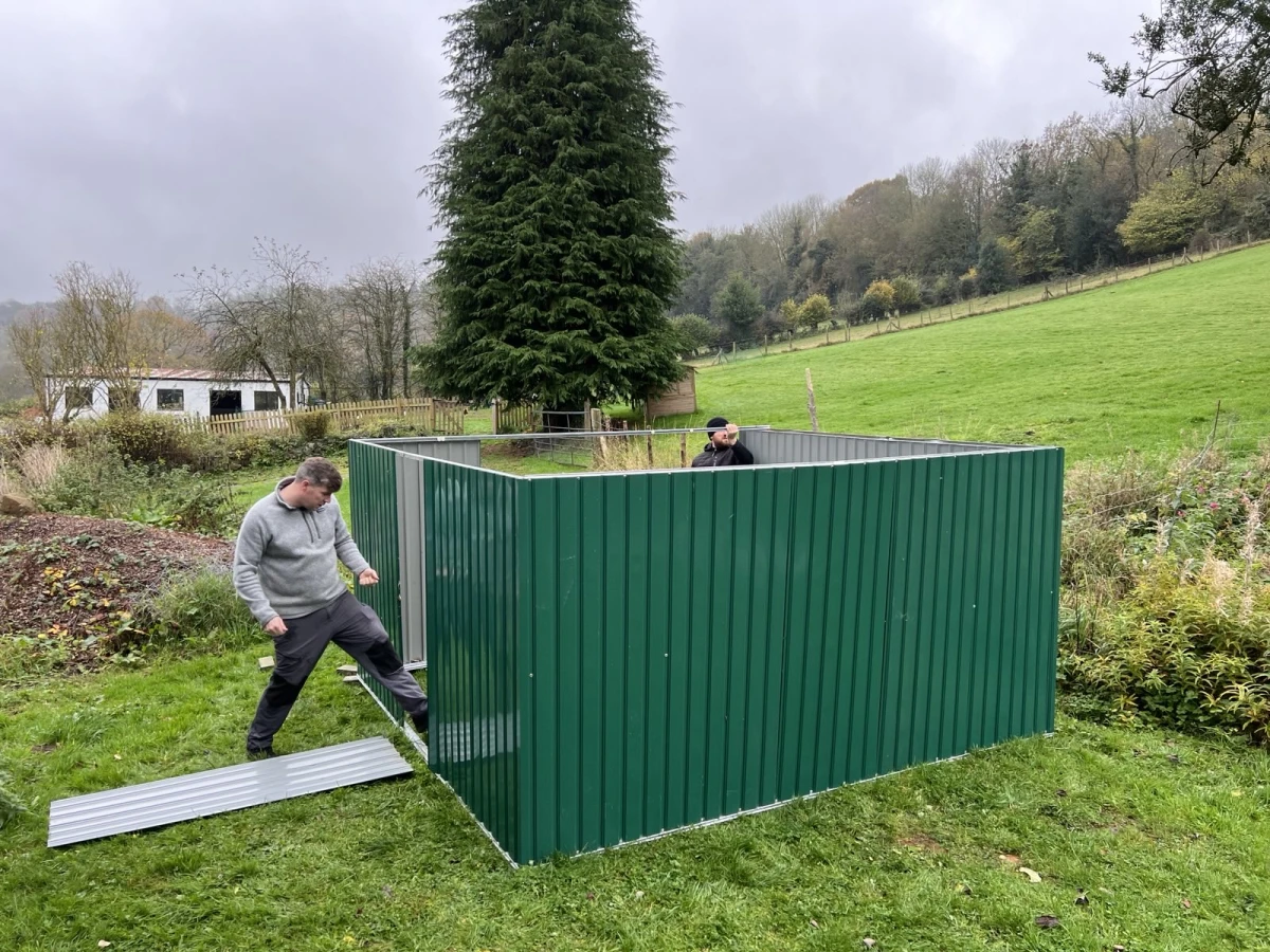 Building the carcass of the shed